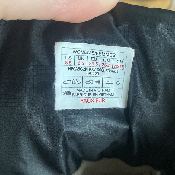 WOMEN’S NORTHFACE SHELLISTA IV MID WATERPROOF BOOTS - 8.5 but great for 7.5 - Picture 5 of 5